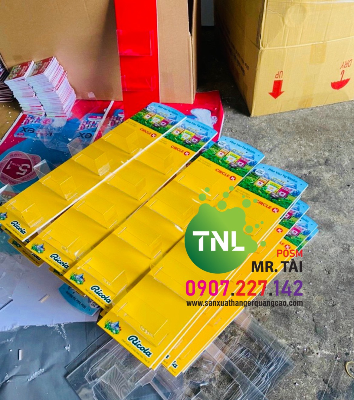 Hanger format, hanger format khay nhựa, hanger nhựa suppo, hanger quảng cáo, hanger format treo, hanger treo