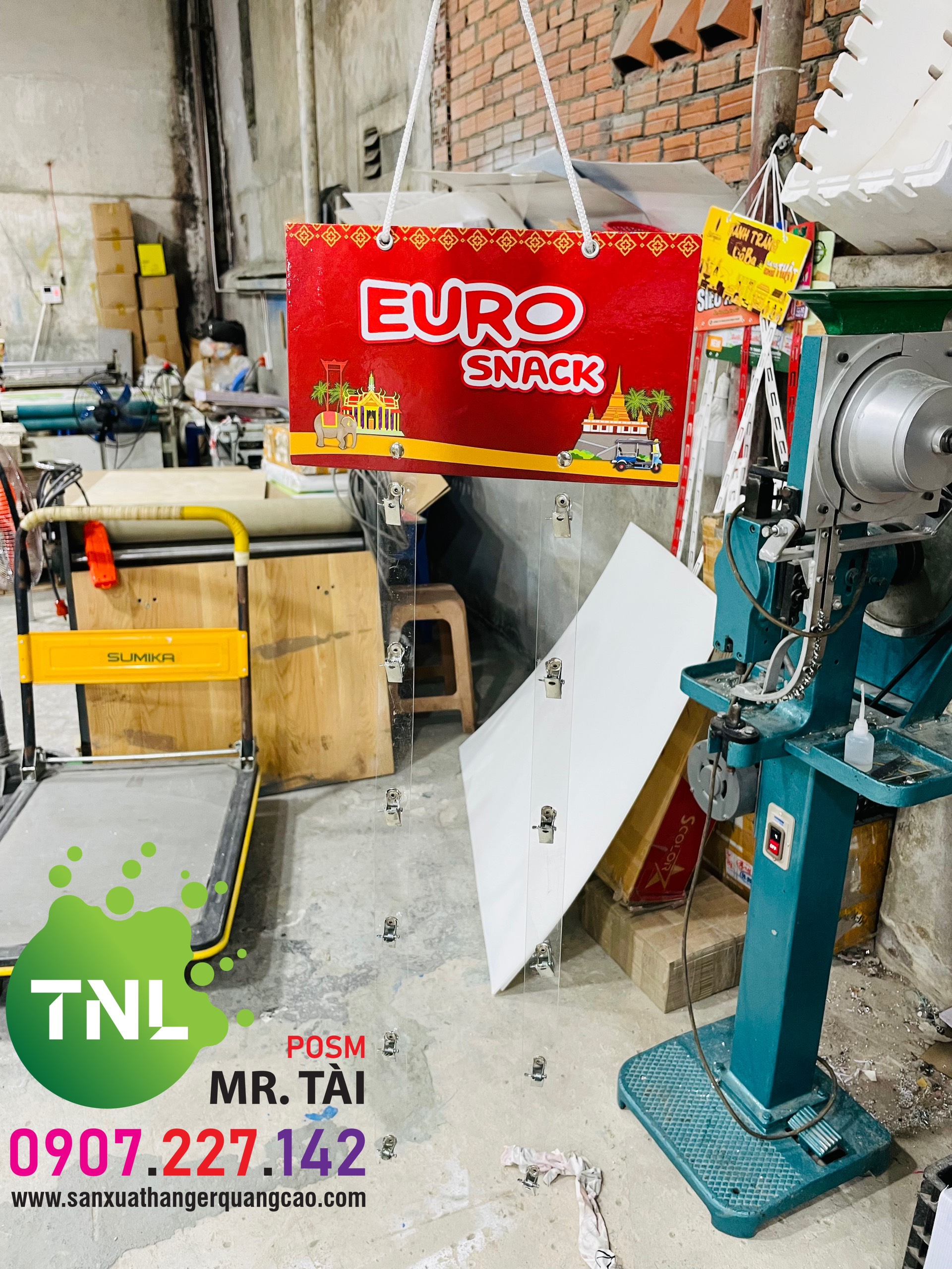 Hanger kẹp sắt, hanger treo kẹp sắt, hanger dây nhựa kẹp sắt, hanger quảng cáo, hanger treo, hanger nhựa