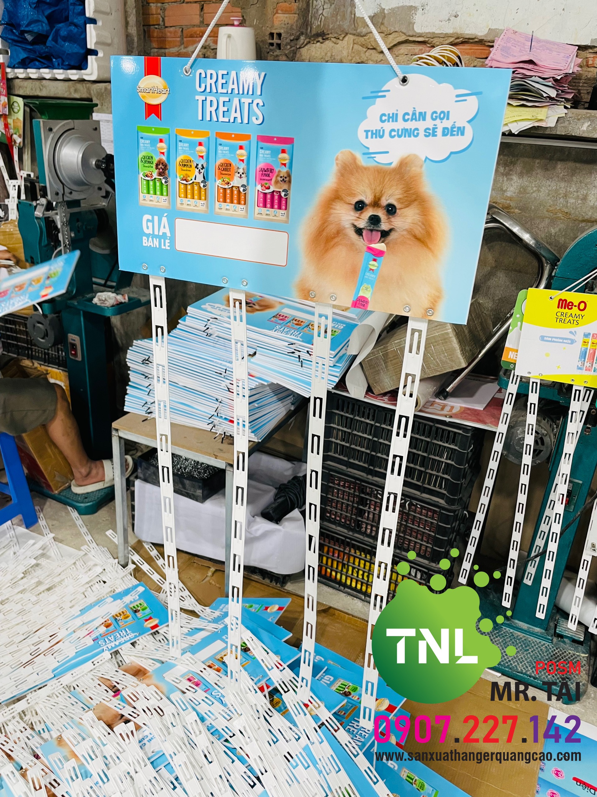 Vỉ treo dây nhựa, vỉ treo quảng cáo, vỉ treo, vỉ treo bánh kẹo, vỉ treo giá rẻ, vỉ treo trưng bày