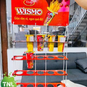 Vỉ treo giấy hiện được khá nhiều doanh nghiệp sử dụng để quảng cáo vì chúng có thông điệp lớn, cùng với thiết kế nhỏ gọn vỉ treo giấy  và đầy sáng tạo, việc sử dụng vỉ treo giấy đang được sử dụng khá rộng rãi trên thị trường. Chất liệu: giấy định lượng 1.200gsm Quy cách: In hình ảnh PP – Decal – Ciấy C200 vỉ treo giấy với ưu điểm nhỏ gọn, tính thẩm mỹ cao, dễ quan sát tạo nên hiệu quả quảng cáo.