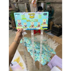 Vỉ treo dây nhựa kẹo dẻo Api